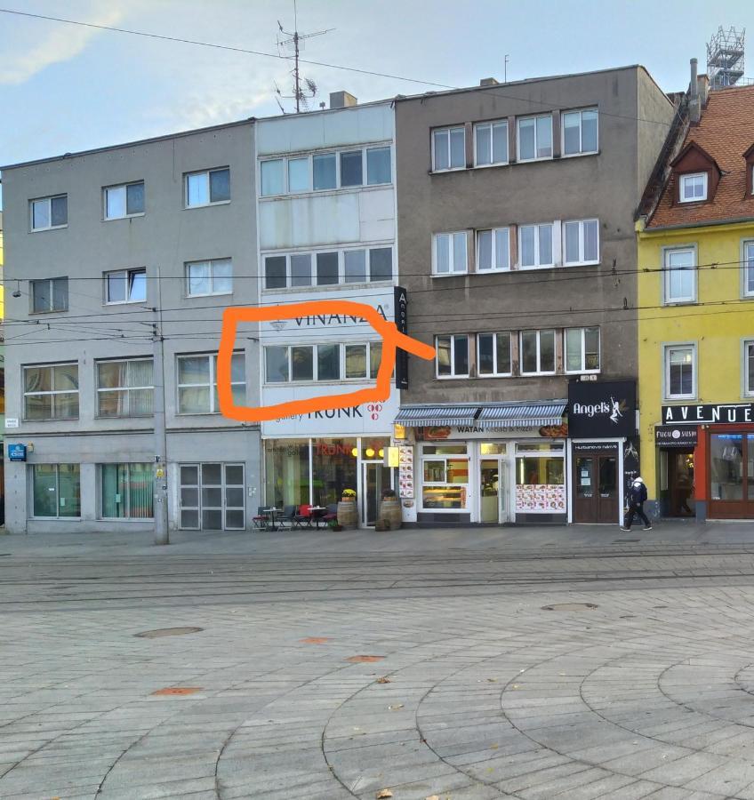Krasny Byt S Vyhladmi V Historickom Centre Bratislava Exteriör bild